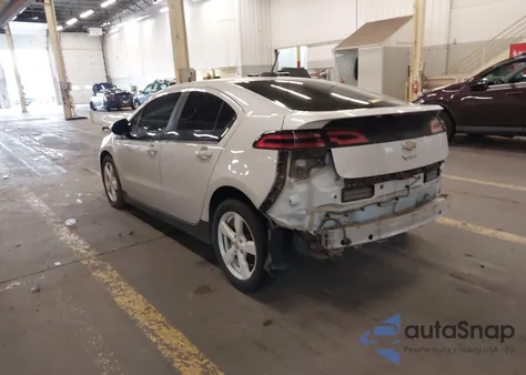 2015 Chevrolet Volt z USA, uszkodzony, nr VIN 1G1RD6E47FU127784